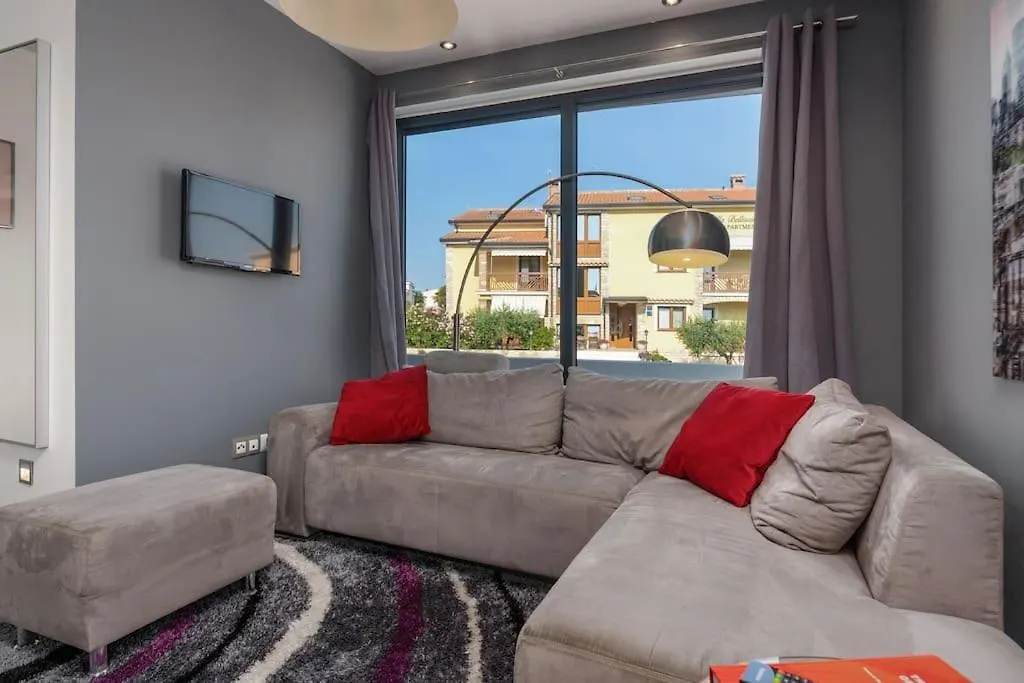 Casa Maestral Villa Funtana